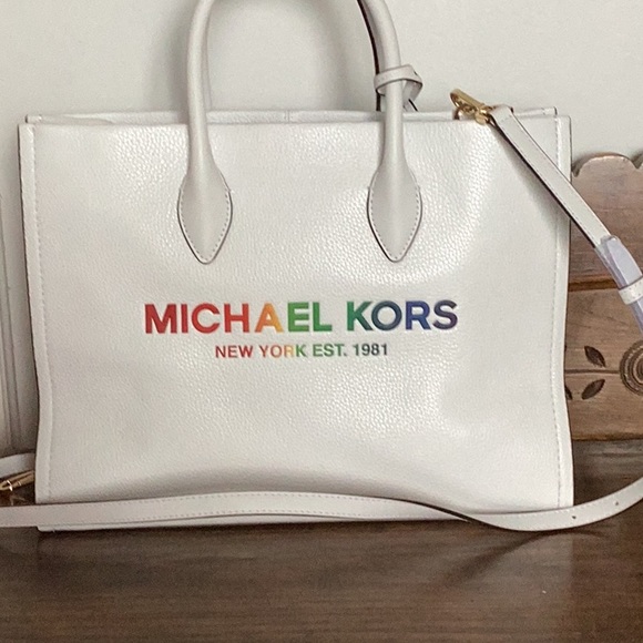 Micheal Kors Pride with bonus pin - Picture 1 of 9